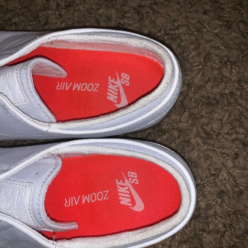 Nikes - Picture 2 of 3